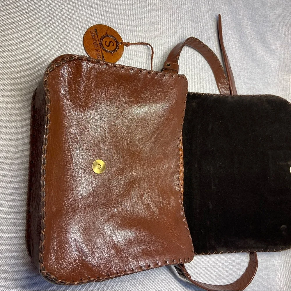 La Boutique De Sara Crossbody Leather Bag. Brand new with tag